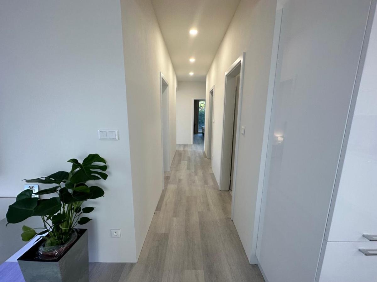 Klimatizovany Apartmanovy Dom S Virivkou, 9A Senec Bagian luar foto